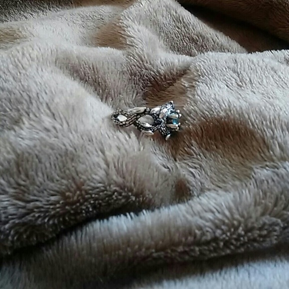 Beautiful silver ring - Picture 2 of 3